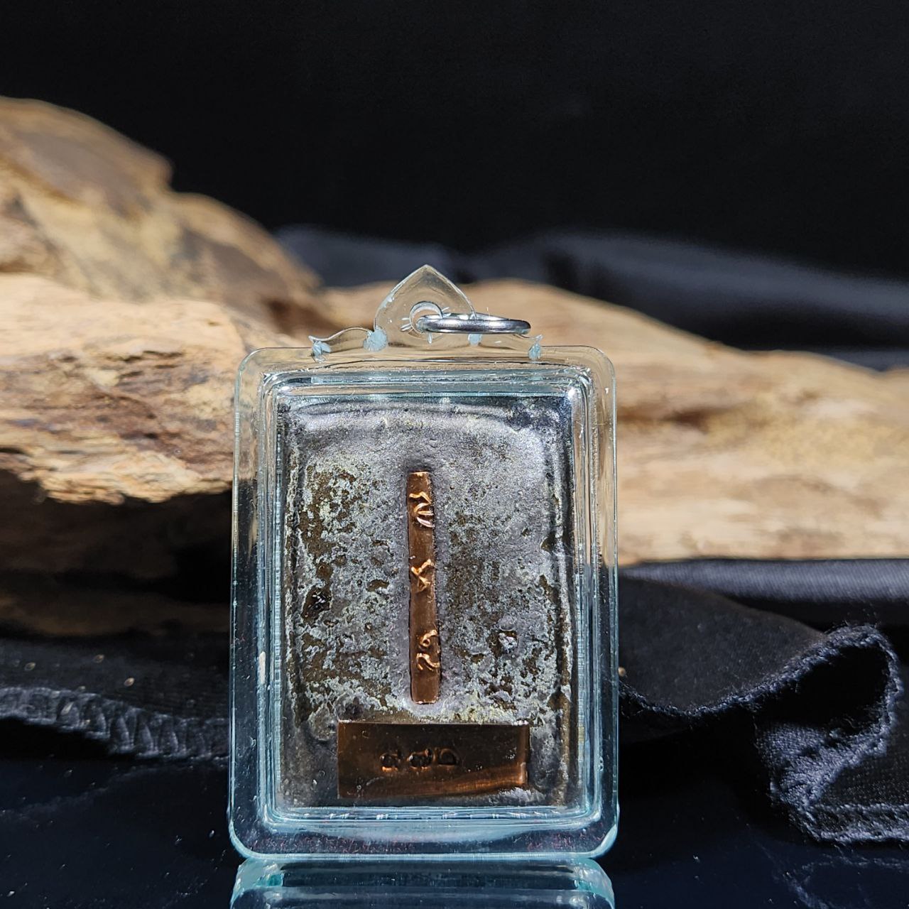 LUANG PHO SOMKUN派咩查芭女灵（黑白底） | SAN Pin Selection